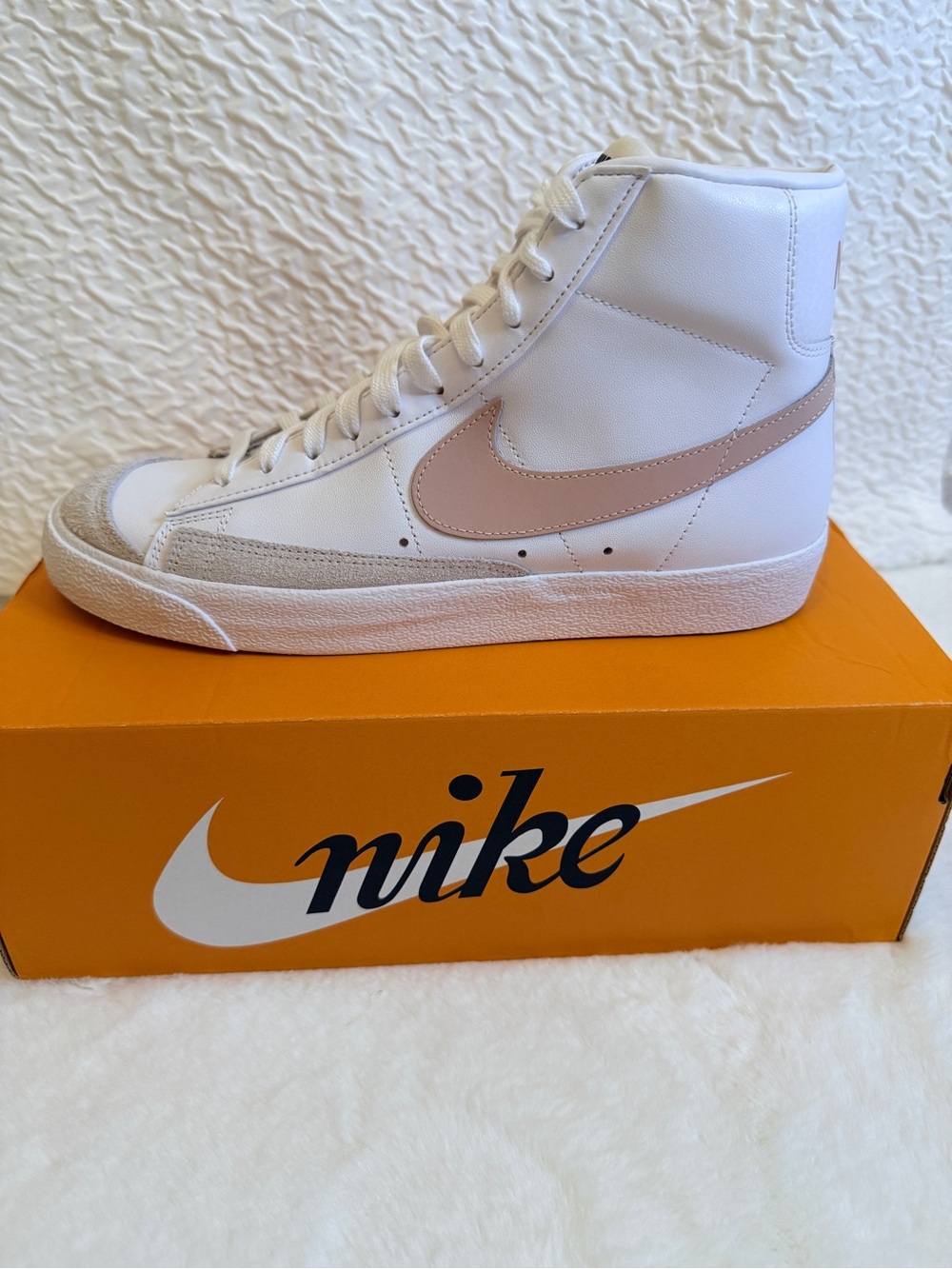 Nike Blazer Mid 77 Vintage White Pink Oxford Women’s 10.5 NIB